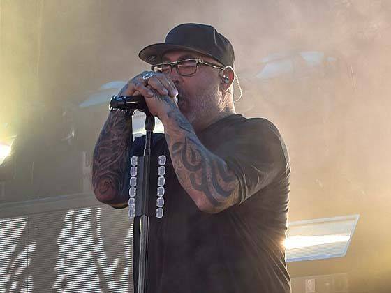 Aaron Lewis and The Stateliners